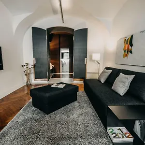 Mart's Choice , Lubiana Slovenia